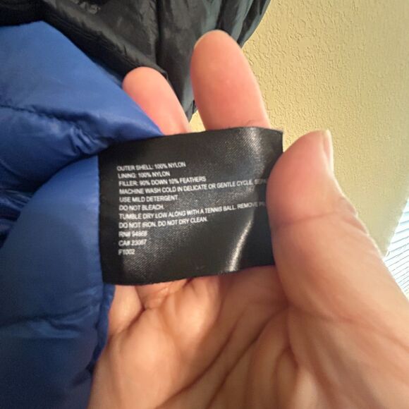 Bernardo Goose Down Vest Womens Small Black Puffer Lightweight Packable Jacket - Picture 5 of 5